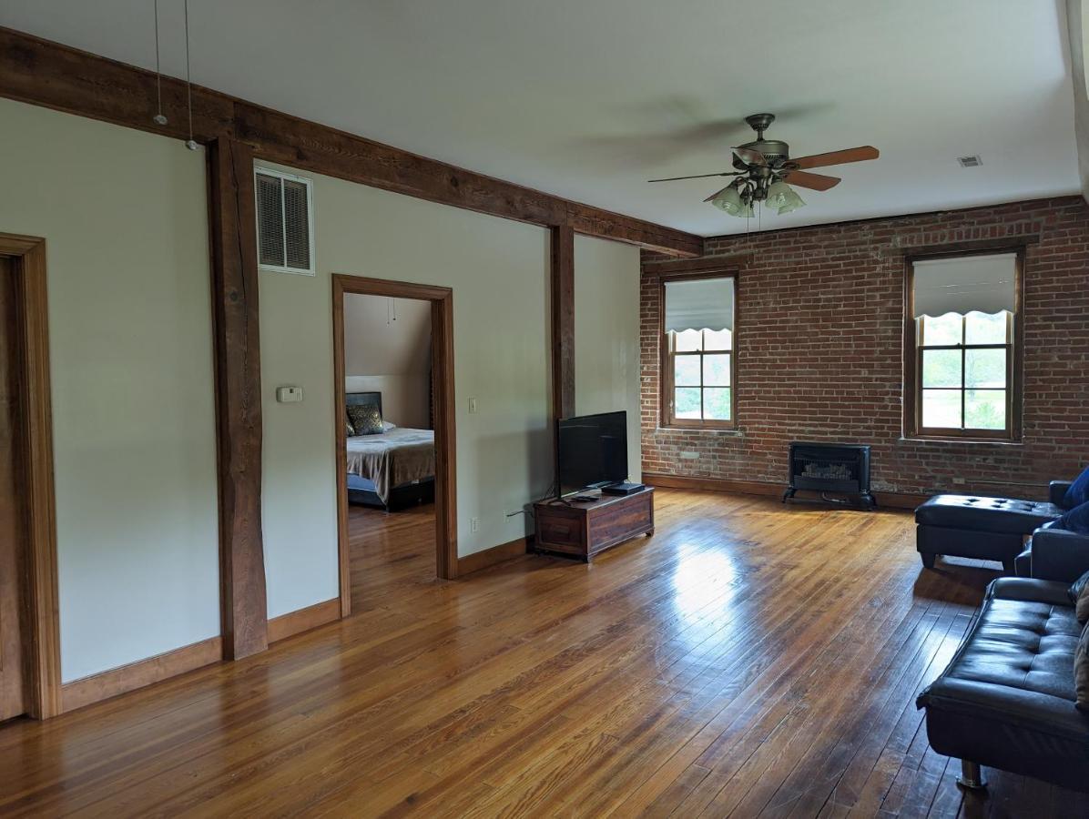 Arcadia Academy Bed & Breakfast ภายนอก รูปภาพ