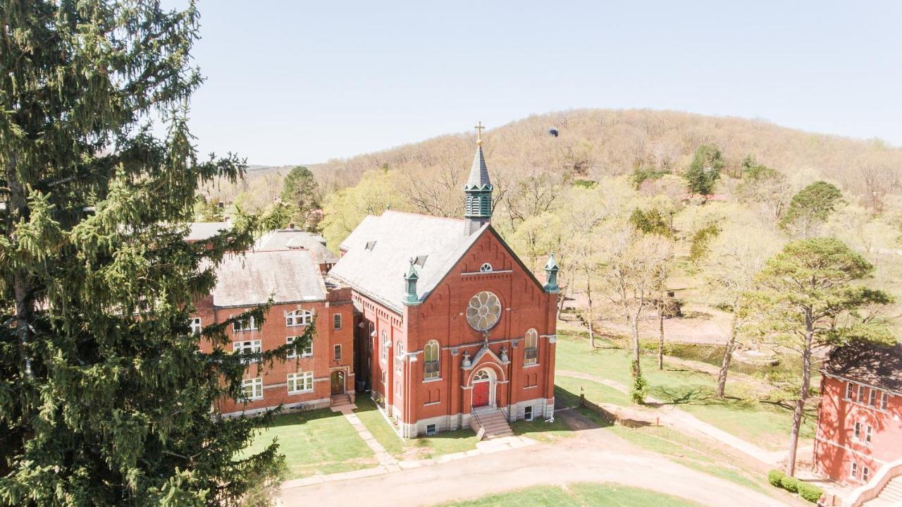 Arcadia Academy Bed & Breakfast ภายนอก รูปภาพ