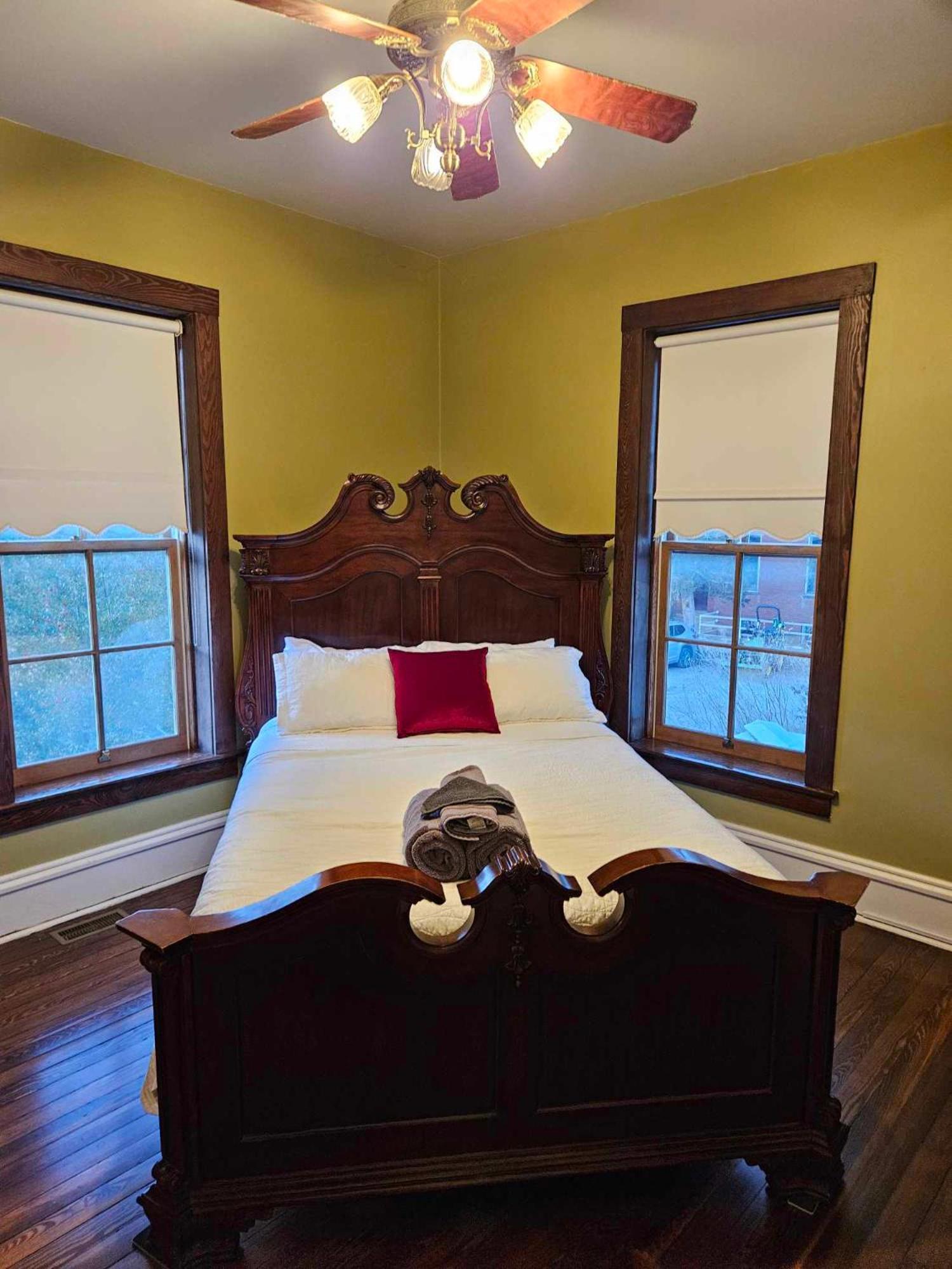 Arcadia Academy Bed & Breakfast ภายนอก รูปภาพ